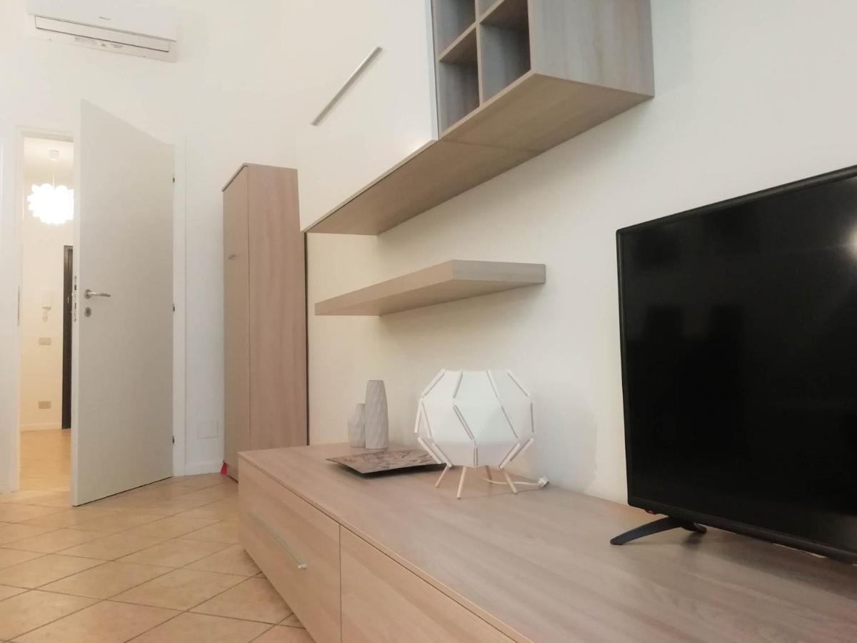Mistrangelohome 3 - Appartamento In Pieno Centro Савона Екстериор снимка