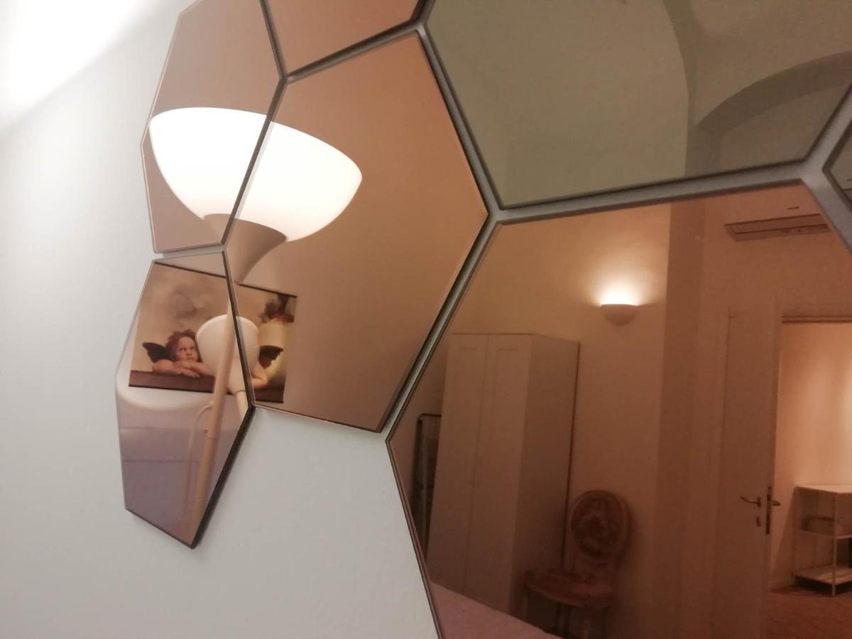 Mistrangelohome 3 - Appartamento In Pieno Centro Савона Екстериор снимка