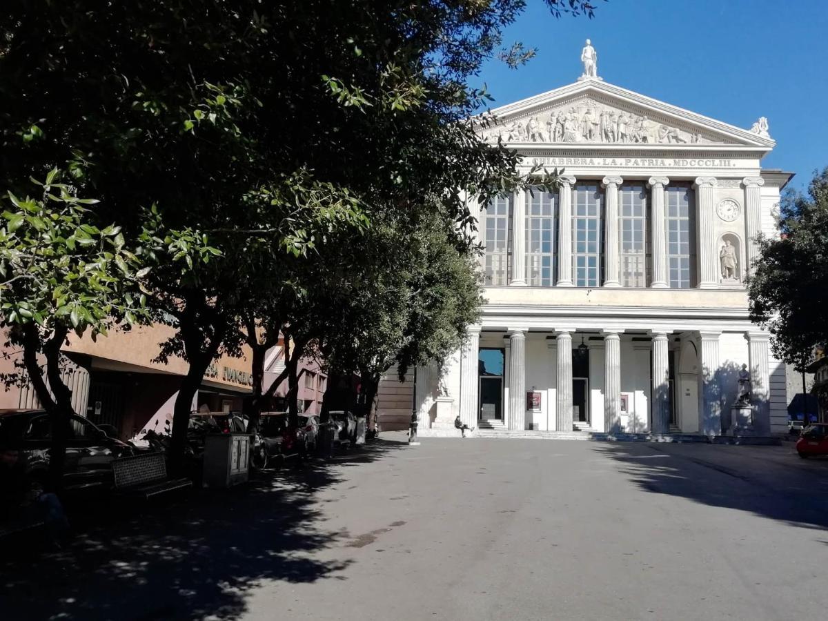 Mistrangelohome 3 - Appartamento In Pieno Centro Савона Екстериор снимка