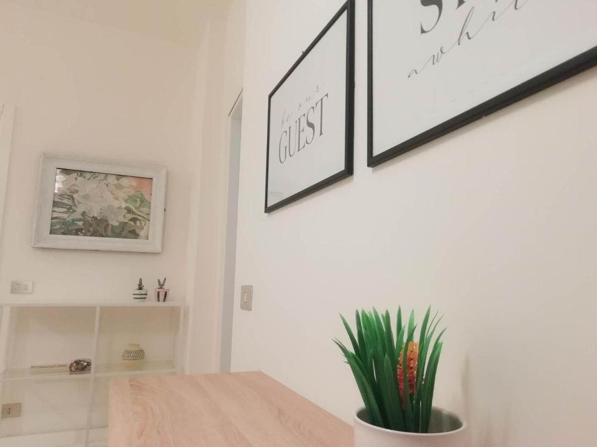 Mistrangelohome 3 - Appartamento In Pieno Centro Савона Екстериор снимка